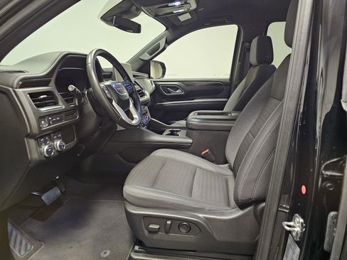 Used 2024 GMC Yukon XL SLE image 18