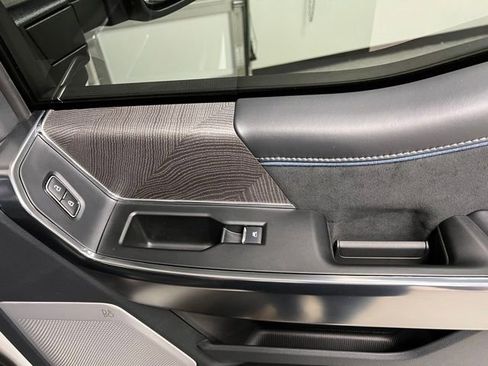 Used 2025 Ford F450 Platinum w/ FX4 Off-Road Package image 52