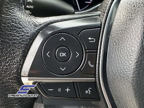 Used 2021 Toyota Avalon XLE image 21