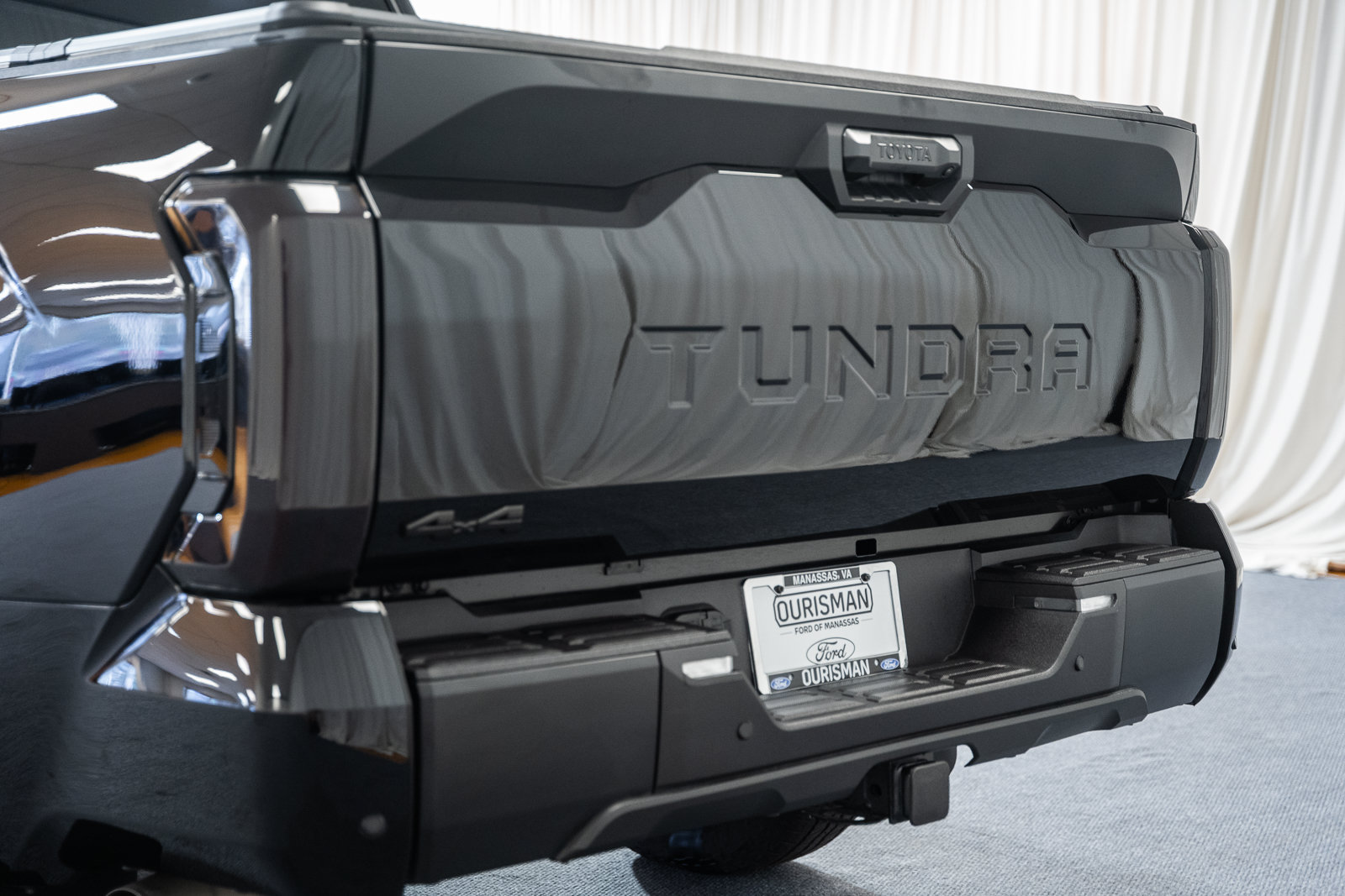 Used 2025 Toyota Tundra SR5 w/ SR5 Premium Package AWD/4WD image 6
