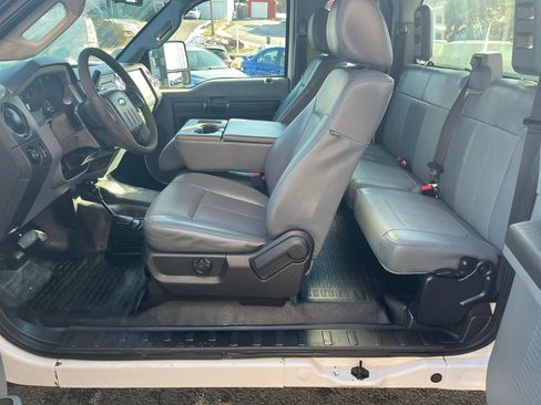 Used 2014 Ford F350 XL image 24
