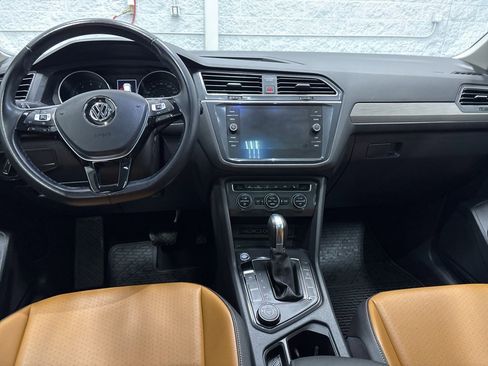 Used 2019 Volkswagen Tiguan SE image 10
