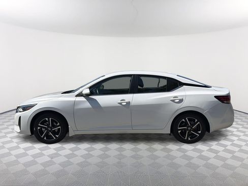 Used 2025 Nissan Sentra SV FWD image 13