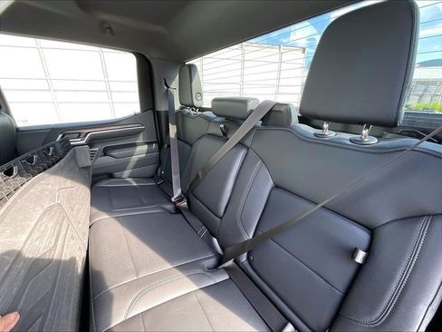 Used 2023 GMC Sierra 1500 SLT w/ SLT Premium Package AWD/4WD image 15