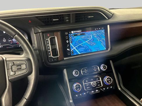 Certified 2023 GMC Yukon XL Denali Ultimate AWD/4WD image 7