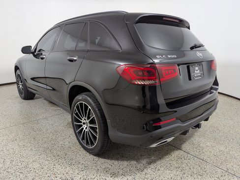 Used 2022 Mercedes-Benz GLC 300 4MATIC image 5