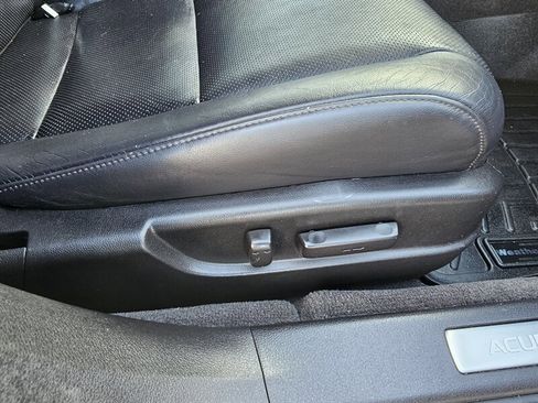 Used 2015 Acura TLX w/ Technology Package image 17