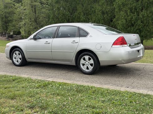 Used 2008 Chevrolet Impala LT FWD image 3