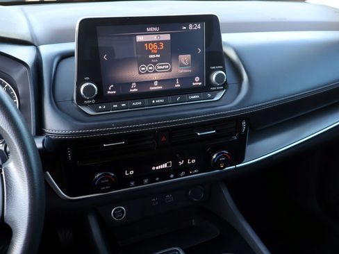 Used 2021 Nissan Rogue SV FWD image 19