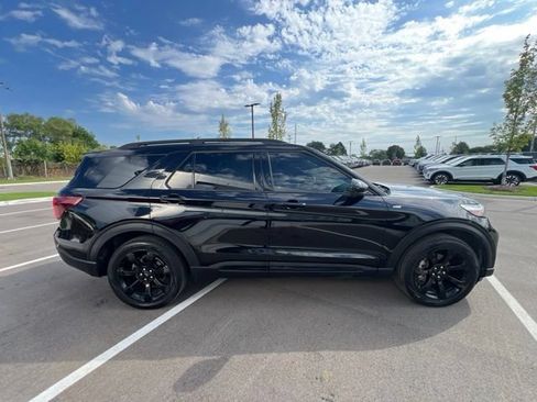 Used 2023 Ford Explorer ST-Line w/ Class IV Trailer Tow Package AWD/4WD image 4