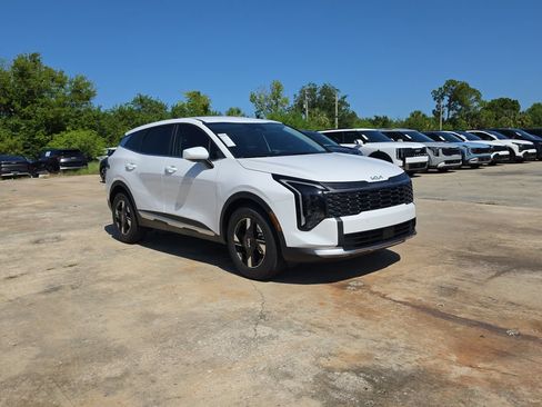 New 2026 Kia Sportage LX FWD image 2