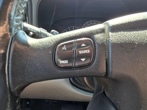 Used 2004 GMC Yukon SLE w/ Sound System Plus Package AWD/4WD image 29