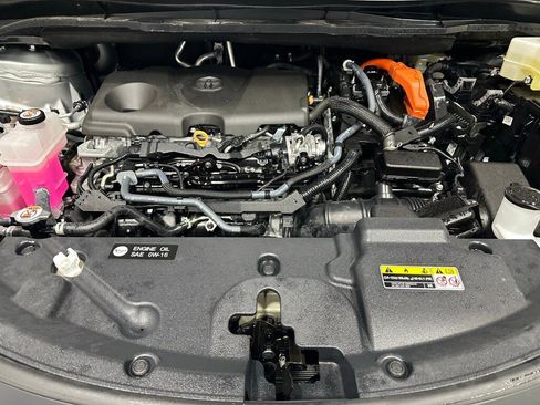 Used 2025 Toyota Sienna XLE image 70