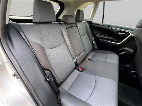Certified 2025 Toyota RAV4 XLE w/ Convenience Package FWD image 21
