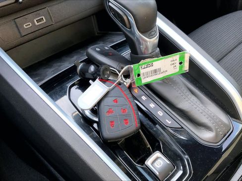 Used 2024 Chevrolet Colorado LT w/ LT Convenience Package image 14