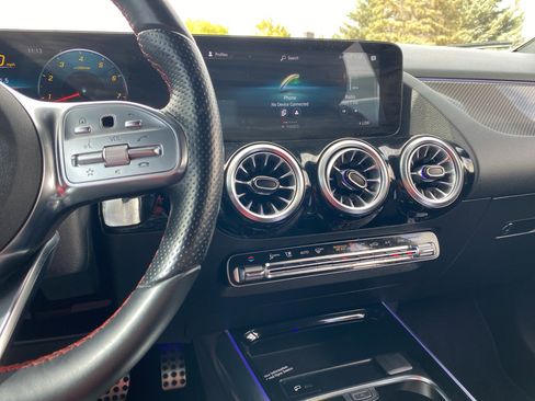 Used 2022 Mercedes-Benz GLA 250 4MATIC image 10