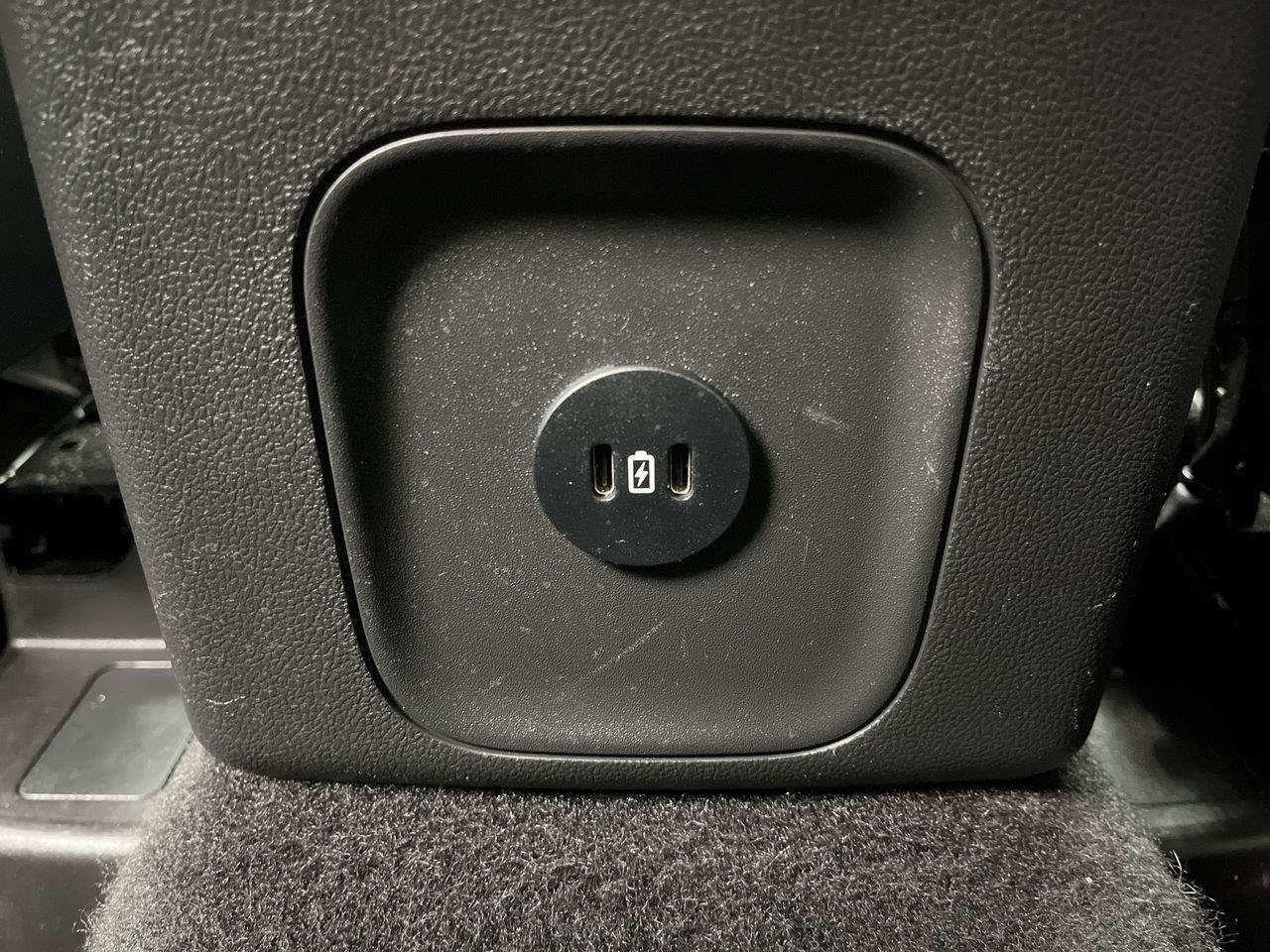 Used 2025 Ford Escape Active AWD/4WD image 11