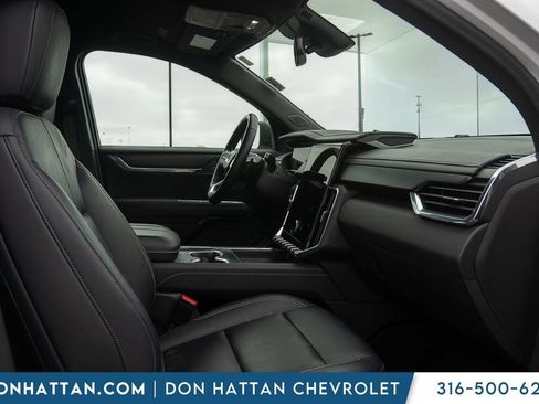 Used 2024 GMC Acadia Elevation FWD image 25