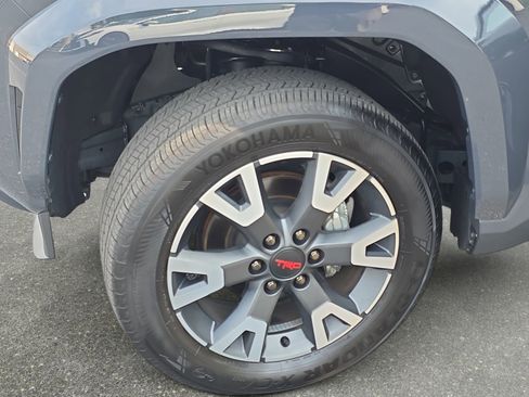Used 2025 Toyota 4Runner TRD Sport Premium AWD/4WD image 31