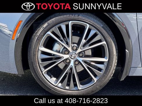 Used 2024 Toyota Prius XLE FWD image 12