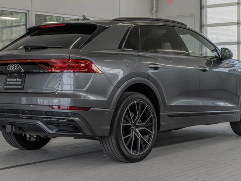 Used 2020 Audi Q8 Premium Plus AWD/4WD image 28