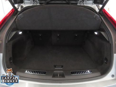 Used 2024 Cadillac XT4 Premium Luxury image 23