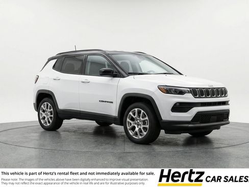 Used 2025 Jeep Compass Limited image 1