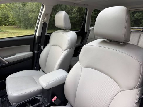 Used 2016 Subaru Forester 2.5i Limited AWD/4WD image 10