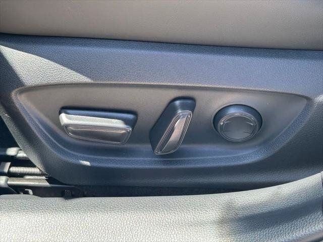 Certified 2026 Toyota Prius XLE FWD image 22