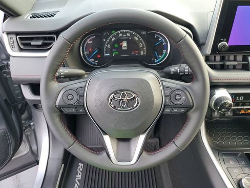 New 2025 Toyota RAV4 SE image 25