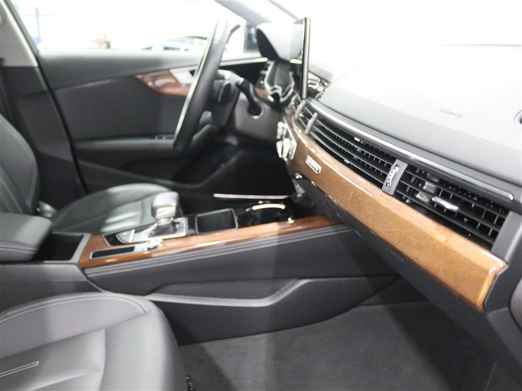 Used 2023 Audi A4 2.0T allroad Premium Plus w/ Premium Plus Package AWD/4WD image 28