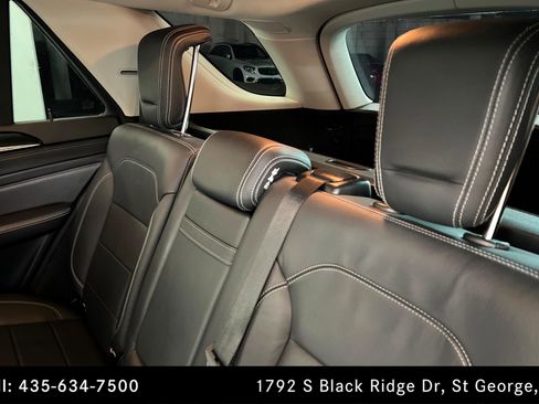 Used 2014 Mercedes-Benz ML 550 4MATIC image 20