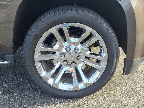 Used 2019 GMC Yukon XL SLT w/ Premium Edition image 8