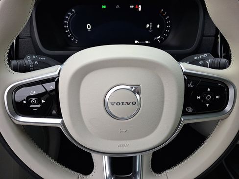 New 2026 Volvo XC90 B6 Ultra w/ Protection Package Premier image 13