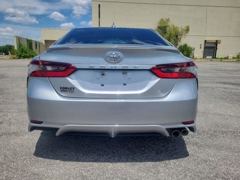 Used 2023 Toyota Camry SE FWD image 6