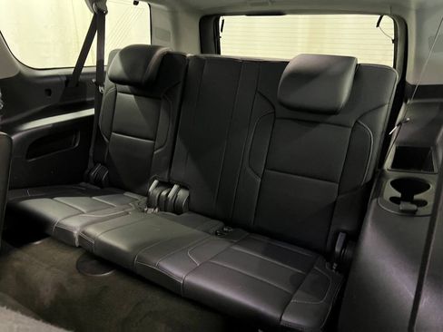 Used 2017 Chevrolet Suburban Premier AWD/4WD image 10