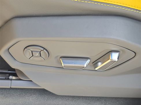 Used 2023 Lamborghini Urus S image 19