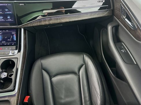 Used 2020 Audi Q8 Premium w/ Black Optic Package image 22
