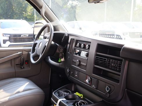 New 2026 Chevrolet Express 2500 w/ Enhanced Convenience Package RWD image 27