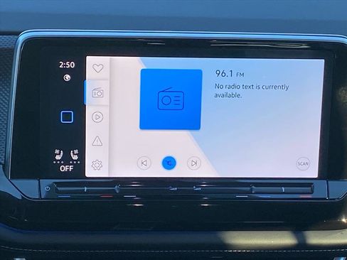 Certified 2025 Volkswagen Atlas Cross Sport SEL image 9