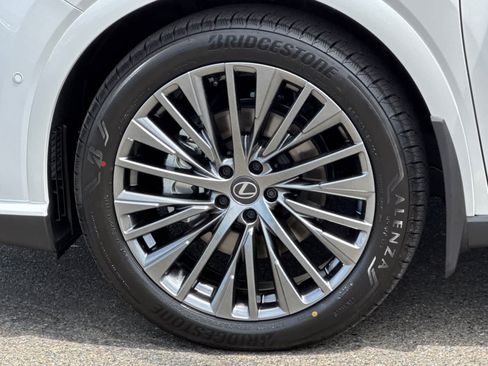 New 2026 Lexus RX 450h AWD w/ Convenience Package image 32
