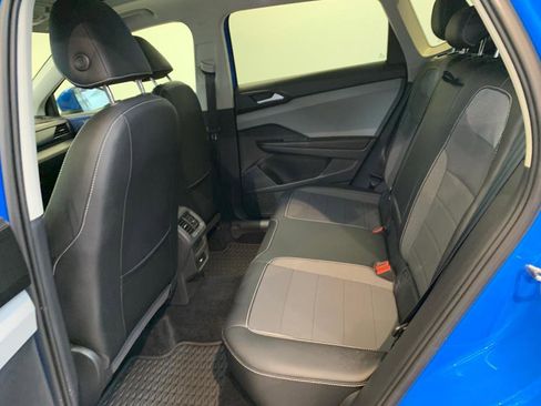 Used 2022 Volkswagen Taos SE image 45