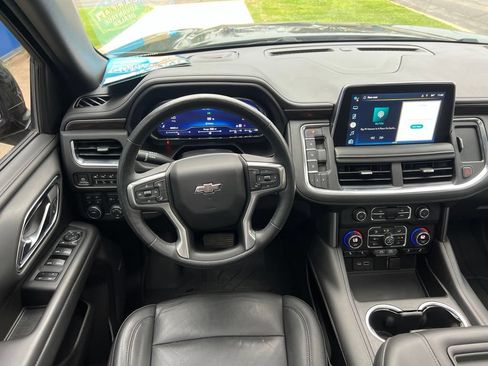 Used 2022 Chevrolet Tahoe Z71 w/ Luxury Package AWD/4WD image 11