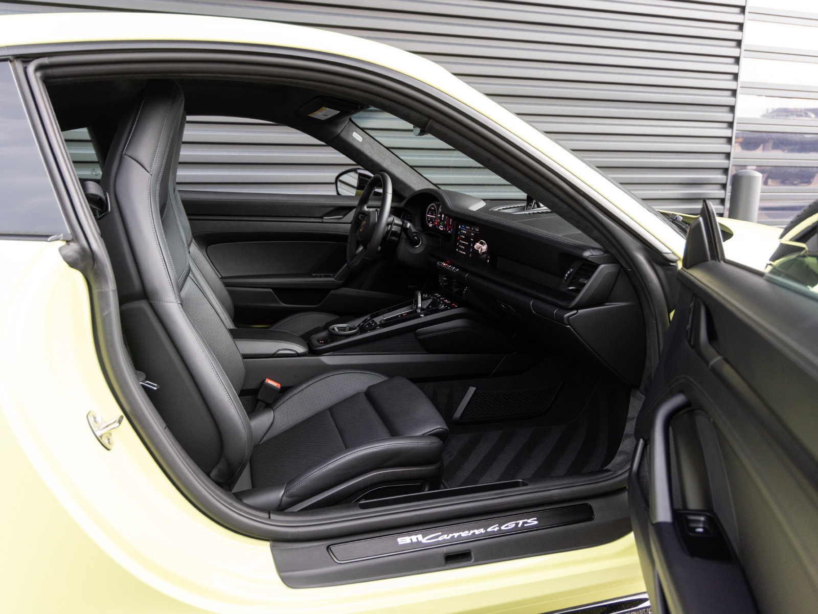 Certified 2025 Porsche 911 Carrera 4 GTS AWD/4WD image 30