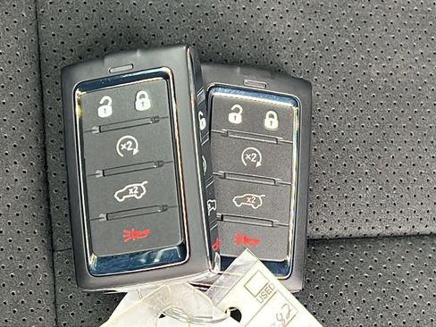 New 2025 Jeep Grand Cherokee Altitude image 29