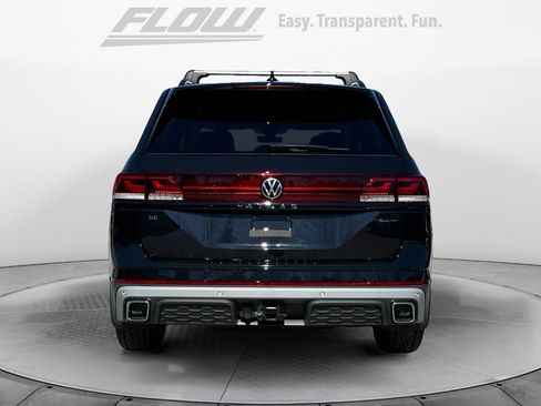 Certified 2025 Volkswagen Atlas Peak Edition SE image 6