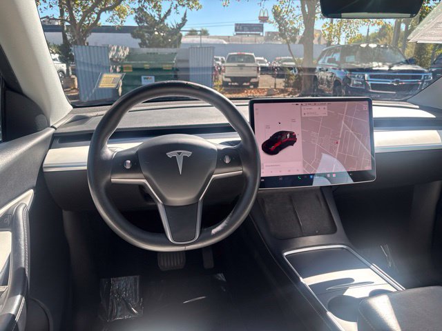 Used 2022 Tesla Model Y Long Range AWD/4WD image 29