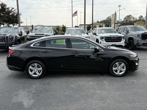 Used 2025 Chevrolet Malibu LS FWD image 11