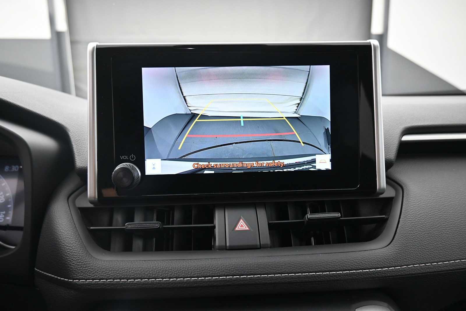 Used 2023 Toyota RAV4 LE AWD/4WD image 8