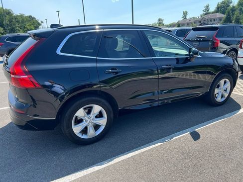 Used 2022 Volvo XC60 B5 Momentum AWD/4WD image 8